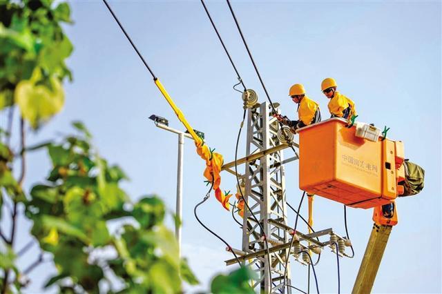 海南電網公司持續優化用電營商環境，提升供電服務水平