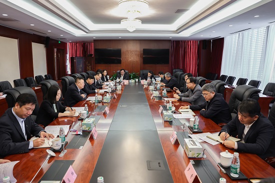 華能集團總經理、黨組副書記鄧建玲拜訪中國進出口銀行黨委副書記、行長任生俊