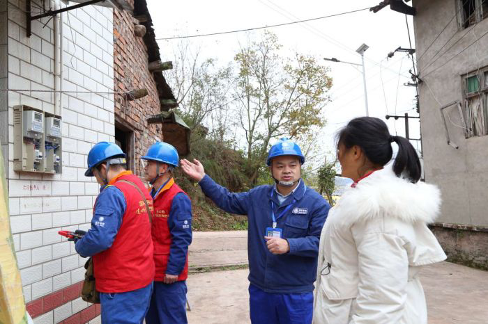 國網南充供電公司打好供電服務組合拳 助民溫暖度冬