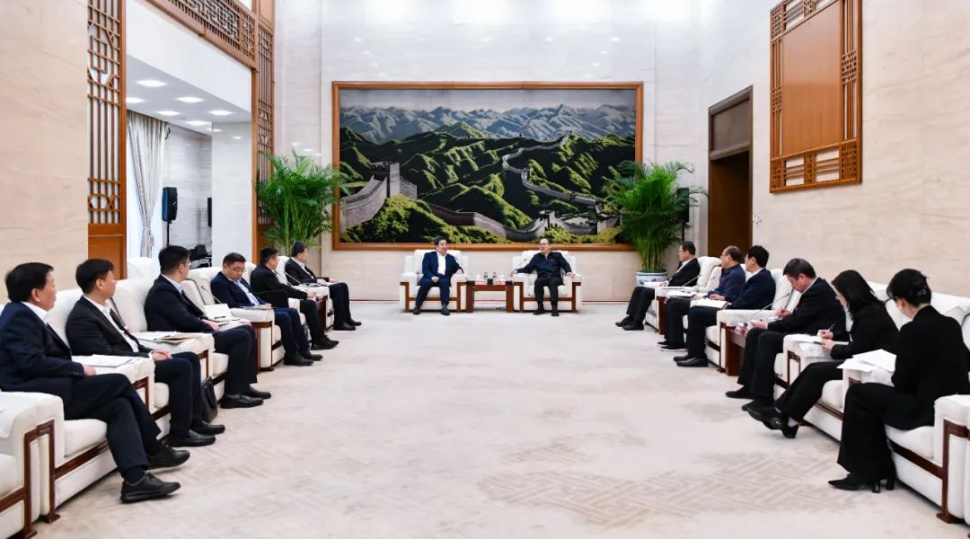 中國電氣裝備白忠泉董事長、周群總經理拜訪中國大唐董事長鄒磊
