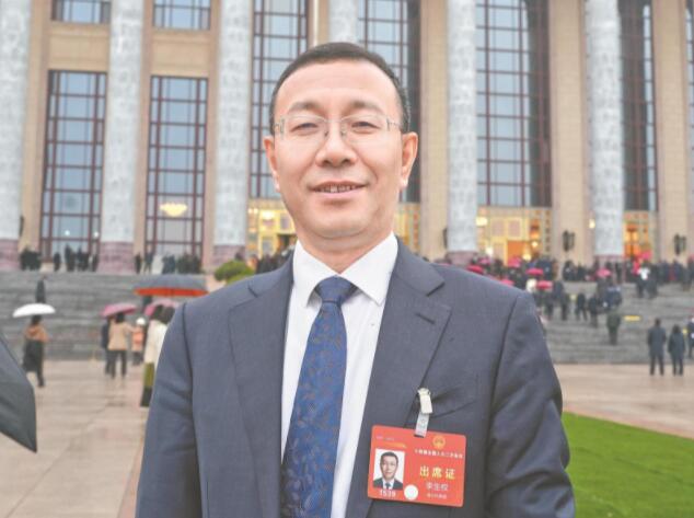 【兩會好聲音】全國人大代表，國家電網黨組組織部主任 李生權：構建新型電力系統 更好服務“雙碳”目標