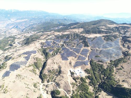 云南兩光伏發電項目全容量并網發電
