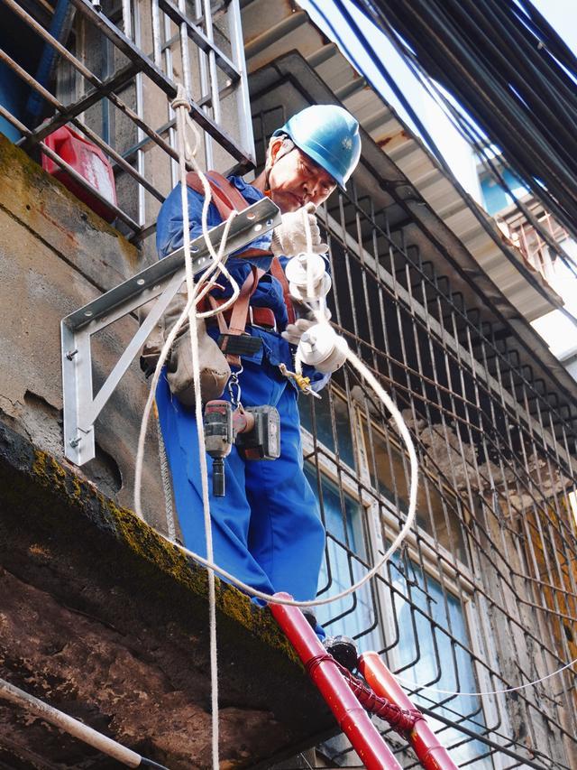 國網郫都供電公司加強“社網共建”，一心為民服務