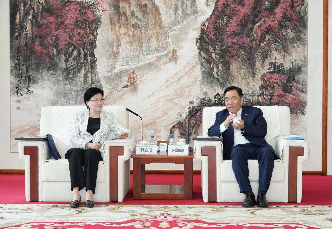 中國能建黨委書記、董事長宋海良與江蘇省委常委、南京市委書記韓立明會談