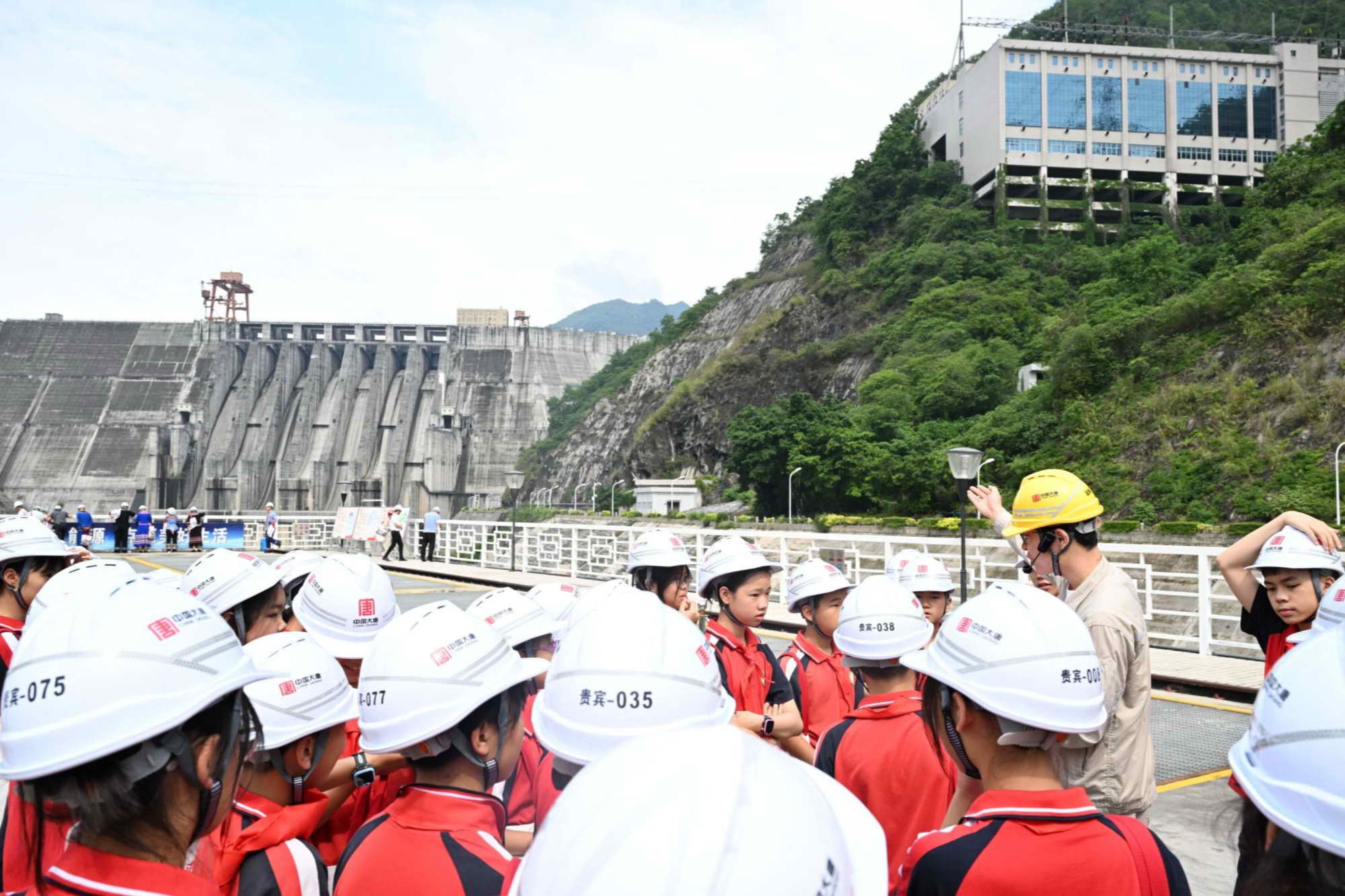 桂冠電力龍灘水力發電廠舉辦開放日活動
