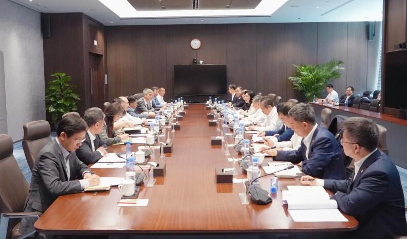 中國能建黨委書記、董事長宋海良與中信集團黨委書記、董事長奚國華會談