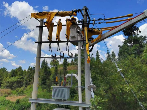 貴州石阡供電局大力推進低電壓、重過載專項治理，提升電力供應穩定性