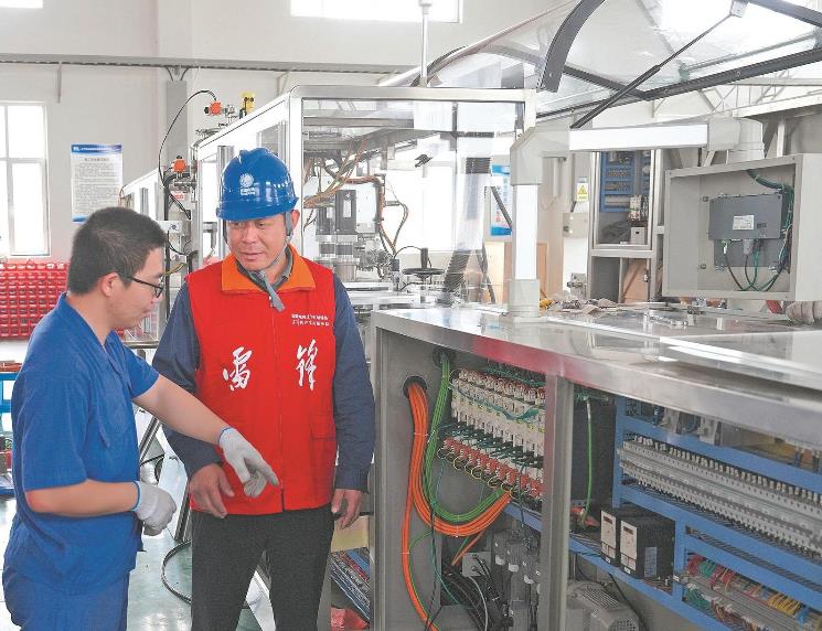 朱政委：當好客戶“電管家”，及時高效解難題