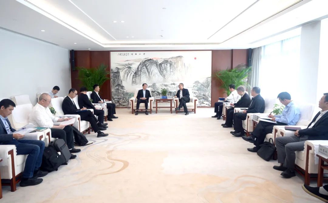 中國電建黨委副書記、總經理王斌與深圳環境水務集團總裁龔利民舉行會談