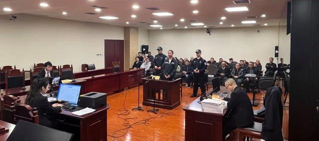 貴州電網一管理人員被控貪污、受賄案一審開庭