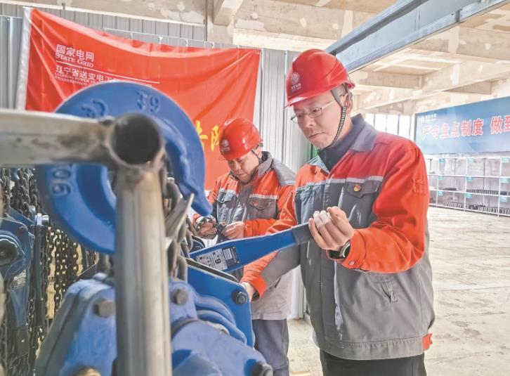 李俊鵬：走南闖北建電網，施工細節見真章