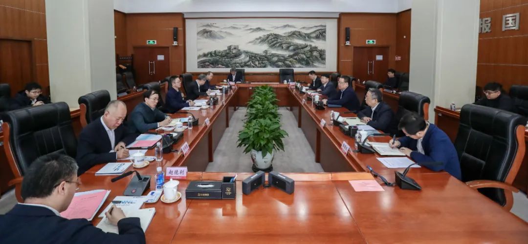 中核集團會見中國一重董事、總經理、黨委副書記呂智強一行