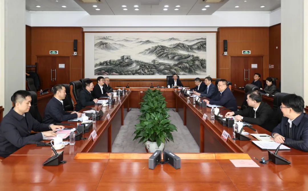 中核集團會見哈電集團總經理、黨委副書記黃偉一行