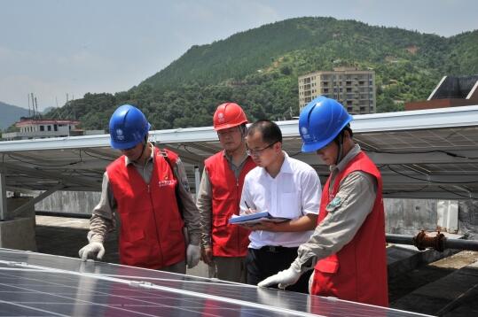  國網福建電力服務光伏發電照亮脫貧路