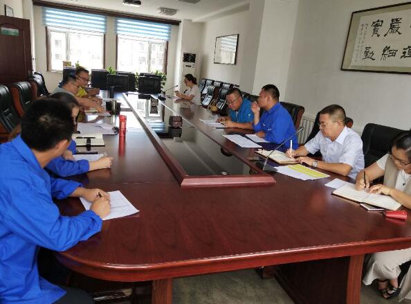 烏海電業局農電處組織召開月度線損分析會