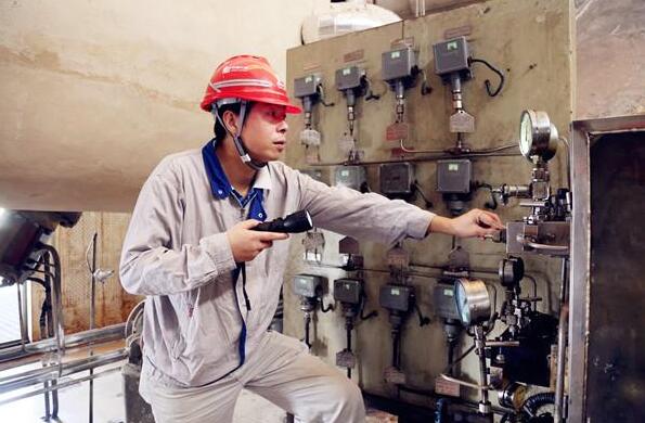 “花小錢、解難題”的創新達人——記大唐華銀株洲發電有限公司發電部汽機專工管煒